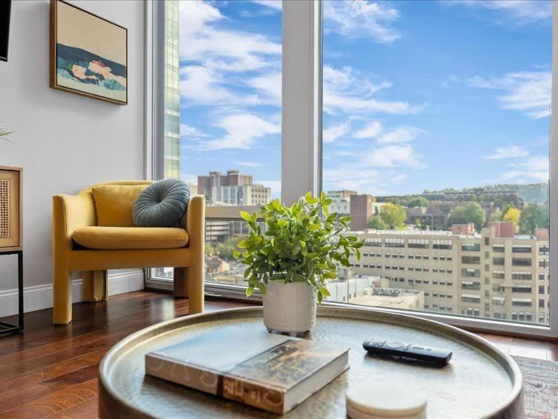 Cozysuites Roomy 1Br, Ppg Paints Arena, Pitts Pittsburgh Exterior photo